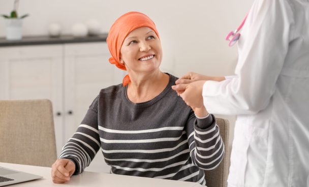 Coluna Por ai com Denny Silva: Dia Mundial do Combate ao Câncer: testes inovadores contribuem para tratamentos mais eficazes